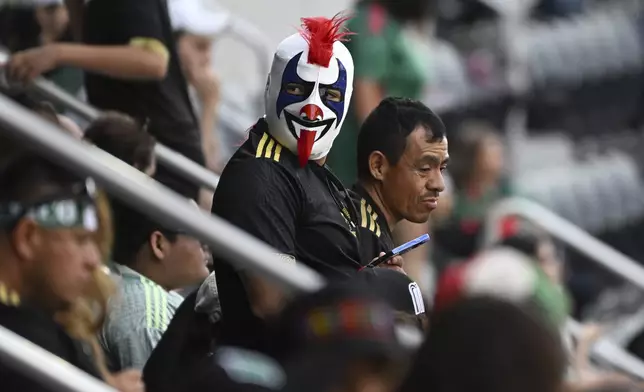 Fans arrive early inside SoFi Stadium before a CONCACAF Gold Cup soccer match Saturday, June 14, 2025, in Inglewood, Calif. (AP Photo/Wally Skalij)