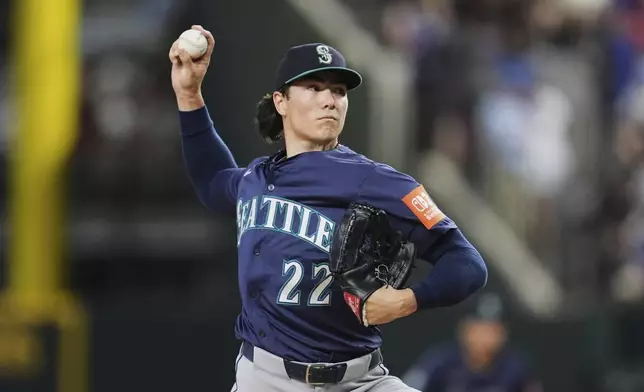 Seattle Mariners starting pitcher Bryan Woo throws to the Texas Rangers in the third inning of a baseball game, Saturday, June 28, 2025, in Arlington, Texas. (AP Photo/Tony Gutierrez)