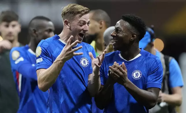 Chelsea's Liam Delap, left, celebrates at the end of the Club World Cup group D soccer match between Chelsea and Los Angeles FC in Atlanta, Monday, June 16, 2025. (AP Photo/Brynn Anderson)