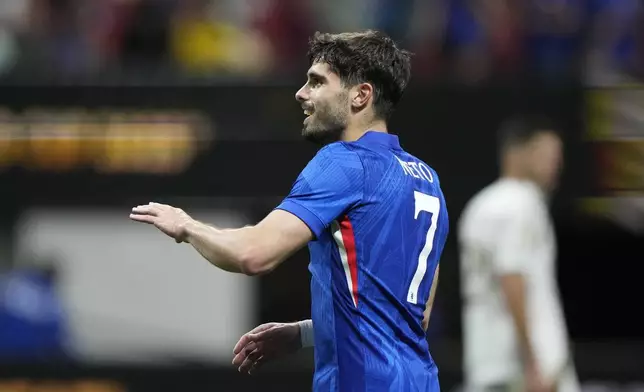 Chelsea's Pedro Neto celebrates at the end of the Club World Cup group D soccer match between Chelsea and Los Angeles FC in Atlanta, Monday, June 16, 2025. (AP Photo/Brynn Anderson)