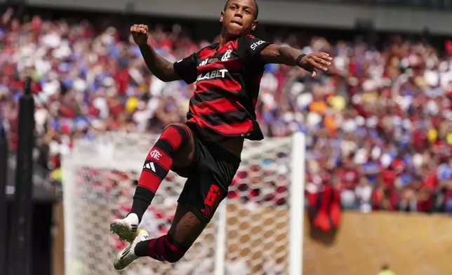 Flamengo's Wallace Yan celebrates after scoring during the Club World Cup Group D soccer match between Flamengo and Chelsea in Philadelphia, Friday, June 20, 2025. (AP Photo/Derik Hamilton)