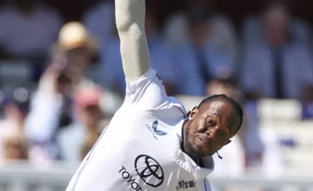 England's Jofra Archer bowls a delivery during the third cricket test match between England and India at Lord's cricket ground in London, Saturday, July 12, 2025. (AP Photo/Richard Pelham)