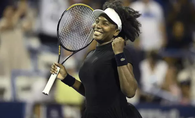 Venus Williams celebrates her win over Peyton Stearns during a match at the Citi Open tennis tournament Tuesday, July 22, 2025, in Washington. (AP Photo/Nick Wass)