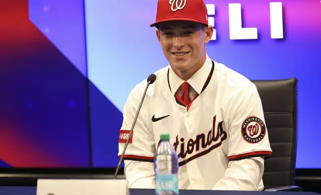 Washington Nationals first overall draft pick, shortstop Eli Willits speaks during a news conference, Saturday, July 19, 2025 in Washington. (AP Photo/Daniel Kucin Jr.)