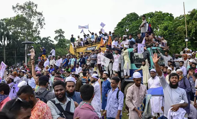 Thousands of supporters of Bangladesh's largest Islamist party Jamaat-e-Islami attend a rally in a show of strength ahead of elections expected next year, in Dhaka, Bangladesh, Saturday, July 19, 2025. (AP Photo/Mahmud Hossain Opu)