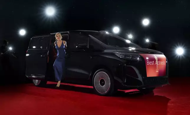 Faraday X Unveils Two Groundbreaking Global-First Products Along with a Transformative Technology Architecture - the FX Super One EAI-MPV, the FF Super EAI F.A.C.E. System, and the FF EAI Embodied Intelligence AI Agent 6x4 Architecture