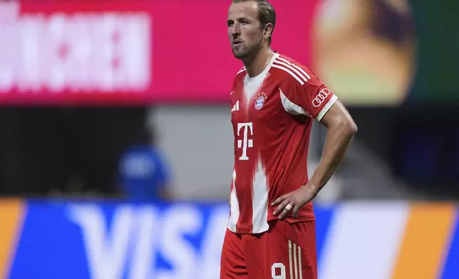 Bayern Munich's Harry Kane reacts after the Club World Cup quarterfinal soccer match between PSG and Bayern Munich in Atlanta, Saturday, July 5, 2025. (AP Photo/Mike Stewart)