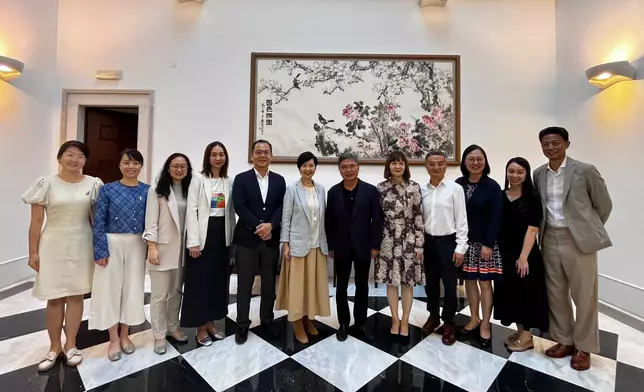 S for Housing promotes "Well-being design" in Lisbon  Source: HKSAR Government Press Releases