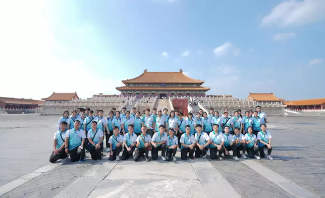 Customs YES organises summer cultural and historical study tour to Beijing  Source: HKSAR Government Press Releases