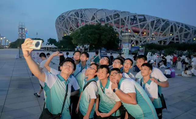 Customs YES organises summer cultural and historical study tour to Beijing  Source: HKSAR Government Press Releases