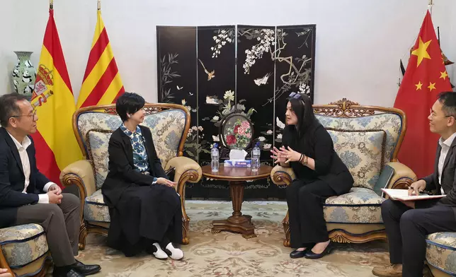 S for Housing visits Barcelona  Source: HKSAR Government Press Releases