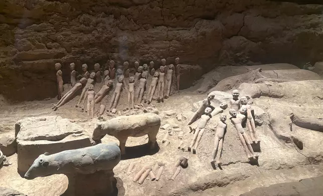 Participants of teacher study tour to Shaanxi on ancient civilisation of Qin and Han dynasties share experiences and achievements  Source: HKSAR Government Press Releases