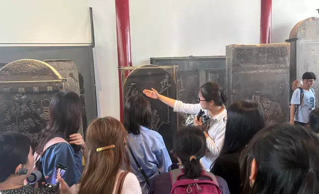 Participants of teacher study tour to Shaanxi on ancient civilisation of Qin and Han dynasties share experiences and achievements  Source: HKSAR Government Press Releases