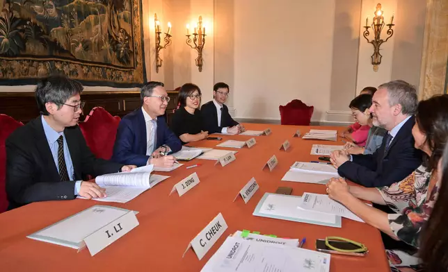 SJ promotes Hong Kong's unique legal advantages in Rome  Source: HKSAR Government Press Releases