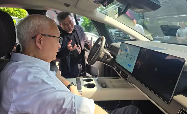 SEE visits Shenzhen to learn more about charging infrastructure  Source: HKSAR Government Press Releases