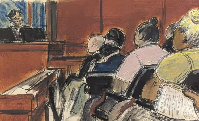 Judge Arun Subramanian, left, instructs the jury to continue deliberations after they informed the court they were hung on count 1 during Sean "Diddy" Combs' sexual misconduct trial in Manhattan federal court, Tuesday, July 1, 2025, in New York. (Elizabeth Williams via AP)