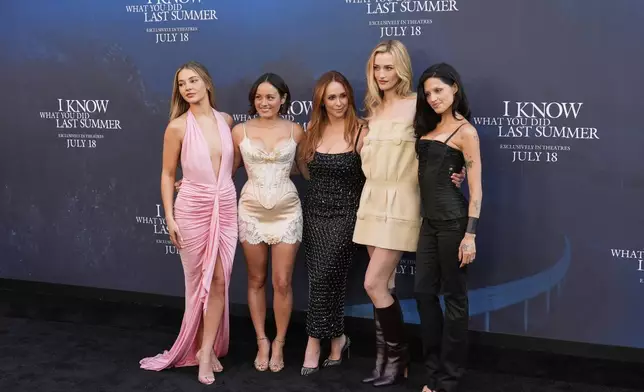 From left, Madelyn Cline, Chase Sui Wonders, Jennifer Love Hewitt, Sarah Pidgeon and Gabbriette Bechtel, cast members in "I Know What You Did Last Summer," pose together at the premiere of the film at The United Theater on Broadway, Monday, July 14, 2025, in Los Angeles (AP Photo/Chris Pizzello)
