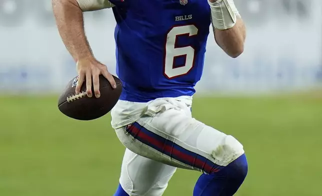 Buffalo Bills quarterback Shane Buechele plays against the Tampa Bay Buccaneers during the second half of an NFL preseason football game, Saturday, Aug. 23, 2025, in Tampa, Fla. (AP Photo/Chris O'Meara)