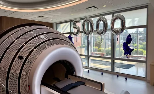 Located in a prominent, high-visibility area within the hospital, the vault-free ZAP-X serves as a signature service for Jersey Shore University Medical Center.