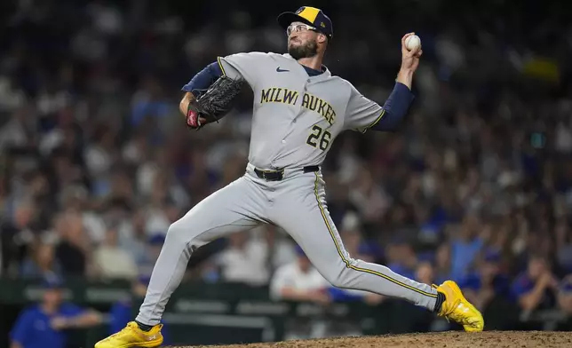 Milwaukee Brewers pitcher Aaron Ashby (26) throws against the Chicago Cubs during the fifth inning of the second baseball game of a split doubleheader Tuesday, Aug. 19, 2025, in Chicago. (AP Photo/Erin Hooley)
