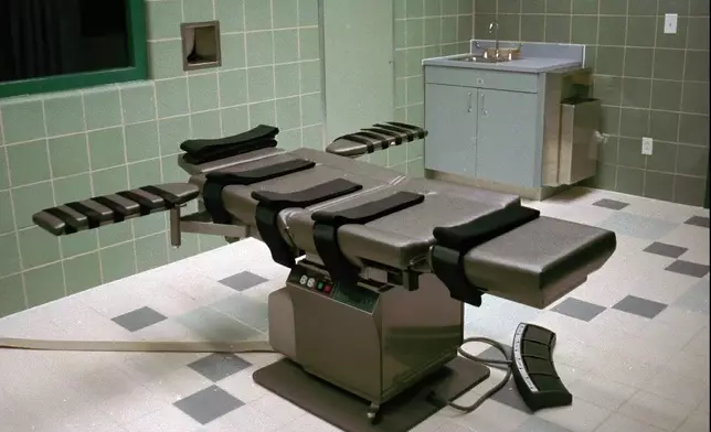 FILE - FILE - The interior of the execution chamber in the U.S. Penitentiary in Terre Haute, Ind., March 22, 1995. (AP Photo/Chuck Robinson, File)