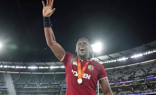 Maro Itoje, captain of the British &amp; Irish Lions celebrates after winning the second rugby union test against Australia at the Melbourne Cricket Ground in Melbourne, Australia, Saturday, July 26, 2025. (AP Photo/Asanka Brendon Ratnayake)