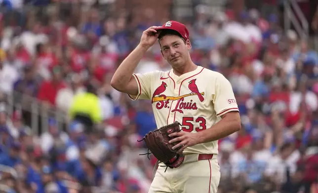 St. Louis Cardinals starting pitcher Andre Pallante heads off the field after being removed during the second inning of a baseball game against the Chicago Cubs Saturday, Aug. 9, 2025, in St. Louis. (AP Photo/Jeff Roberson)