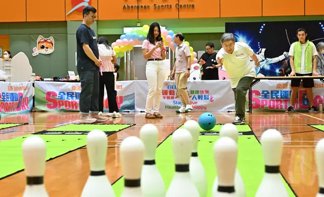 CE takes part in Sport For All Day 2025 (with photos/video) Source: HKSAR Government Press Releases