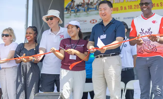 Hong Kong Dragon Boat Festival in New York celebrates 35 years of sporting spirit and cultural vibrancy  Source: HKSAR Government Press Releases
