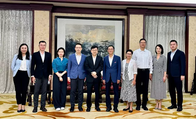 SLW visits Chengdu to exchange views on talent and social welfare policies  Source: HKSAR Government Press Releases