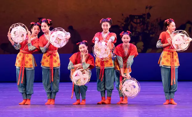 New Chinese-style dance drama "Azure After the Rain" to fly high at Chinese Culture Festival with elegance of Song poetry in September  Source: HKSAR Government Press Releases