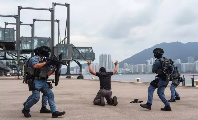 Large-scale interdepartmental counter-terrorism exercise BRAVELIGHT smoothly concludes  Source: HKSAR Government Press Releases