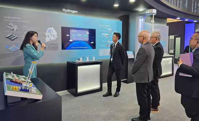 SEE visits hydrogen energy facility in Korea  Source: HKSAR Government Press Releases