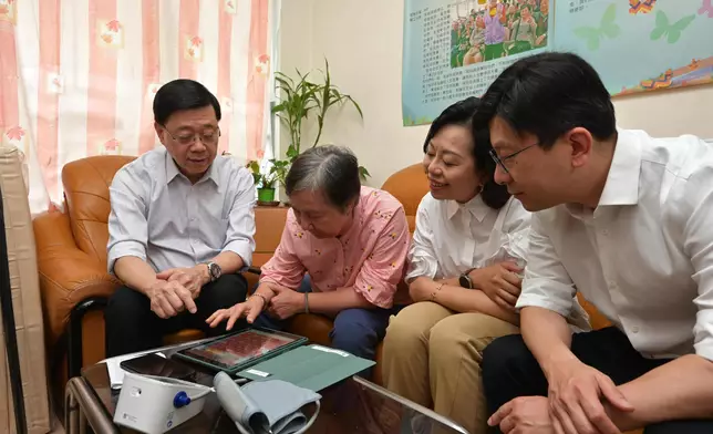 CE visits Eastern District to gather public views on Policy Address  Source: HKSAR Government Press Releases