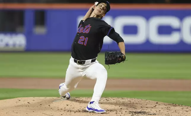 New York Mets pitcher Jonah Tong throws during the second inning of a baseball game against the Miami Marlins, Friday, Aug. 29, 2025, in New York. (AP Photo/Pamela Smith)