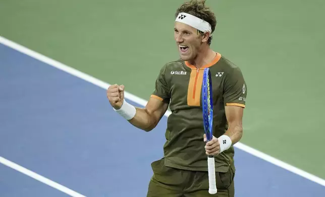 Casper Ruud, of Norway, reacts against Sebastian Ofner, of Austria, during the first round of the U.S. Open tennis championships, Monday, Aug. 25, 2025, in New York. (AP Photo/Frank Franklin II)