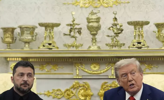 President Donald Trump meet with Ukraine's President Volodymyr Zelenskyy in the Oval Office at the White House, Monday, Aug. 18, 2025, in Washington. (AP Photo/Julia Demaree Nikhinson)
