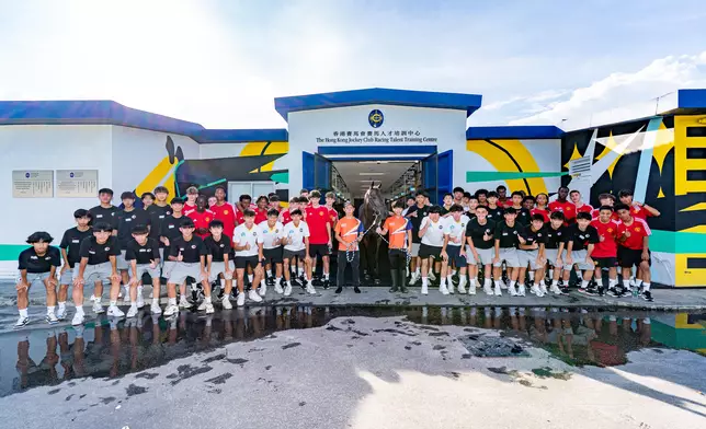 Beyond football, the summit is offering cultural immersion and visits to Club facilities. The Manchester United Academy U16 team visited The Hong Kong Jockey Club Apprentice Jockeys’ School and Racing Talent Training Centre on 11 August.