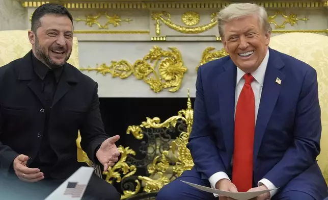 President Donald Trump meets with Ukraine's President Volodymyr Zelenskyy in the Oval Office at the White House, Monday, Aug. 18, 2025, in Washington. (AP Photo/Julia Demaree Nikhinson)