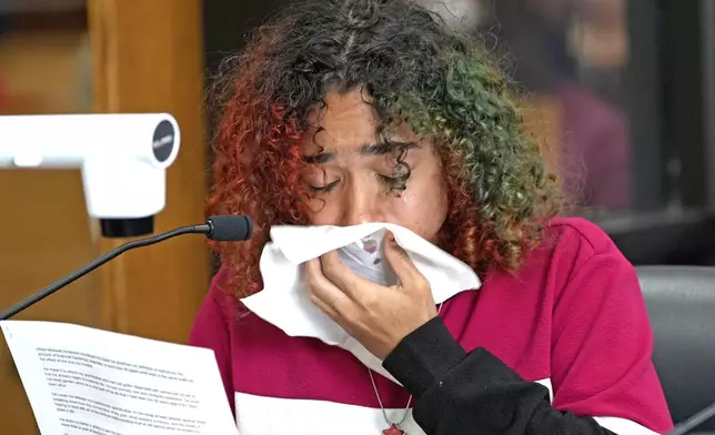 Adrianna Reams, sister of Sade Carleen Robinson, gives an emotional victim impact statement before the sentencing of Maxwell Anderson on Friday, Aug. 1 2025, in Milwaukee County Court in Milwaukee. (Angela Peterson /Milwaukee Journal-Sentinel via AP, Pool)
