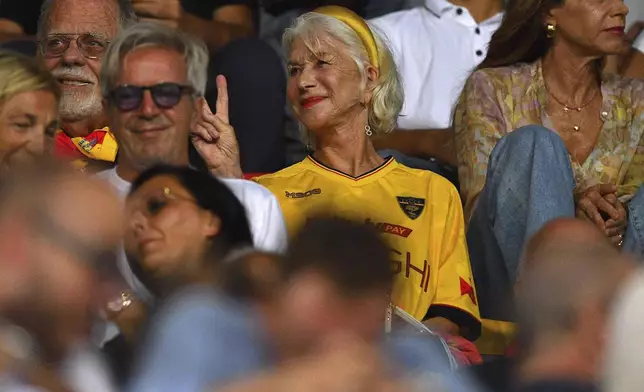 Actress Helen Mirren attends the Serie A soccer match between US Lecce and AC Milan at the Via del Mare Stadium in Lecce, Italy, Friday, Aug. 29, 2025. (Giovanni Evangelista/LaPresse via AP)