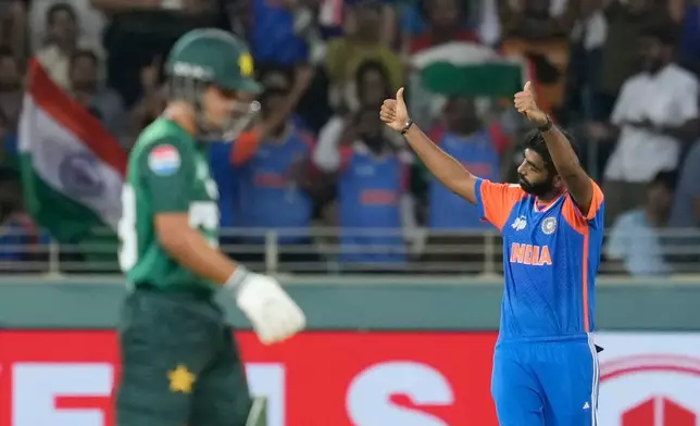 India's Jasprit Bumrah celebrates after taking the catch of Pakistan's Saim Ayub during the Asia Cup cricket final between India and Pakistan at Dubai International Cricket Stadium, United Arab Emirates, Sunday, Sept. 28, 2025. (AP Photo/Altaf Qadri)