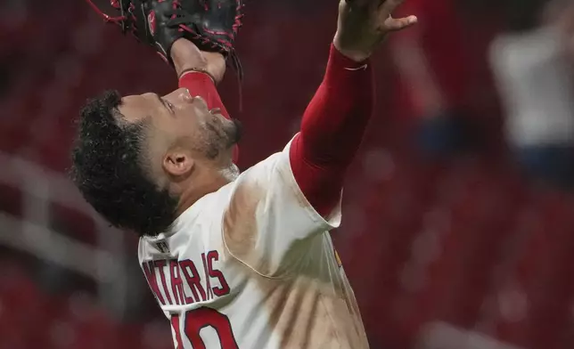 St. Louis Cardinals' Willson Contreras celebrates a victory over the Athletics in baseball game Wednesday, Sept. 3, 2025, in St. Louis. (AP Photo/Jeff Roberson)