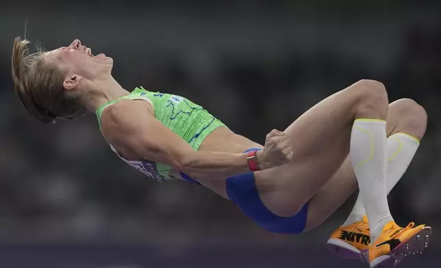 Slovenia's Tina Sutej reacts after an attempt in the women's pole vault final at the World Athletics Championships in Tokyo, Wednesday, Sept. 17, 2025. (AP Photo/Louise Delmotte)