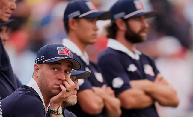 CORRECTS ID TO JUSTIN THOMAS NOT, JUSTIN ROSE - United States' Justin Thomas watches on the 18th hole at Bethpage Black golf course during the Ryder Cup golf tournament, Saturday, Sept. 27, 2025, in Farmingdale, N.Y. (AP Photo/Seth Wenig)