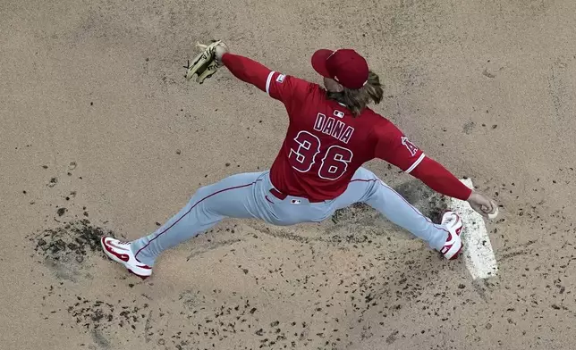 Los Angeles Angels' Caden Dana throws during the first inning of a baseball game against the Milwaukee Brewers Tuesday, Sept. 16, 2025, in Milwaukee. (AP Photo/Morry Gash)