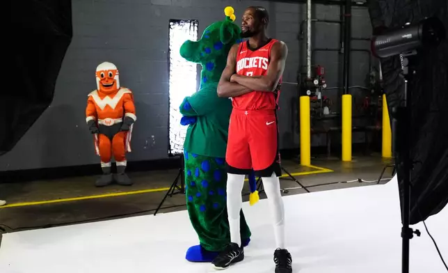 Houston Rockets forward Kevin Durant participates in the NBA basketball team's media day in Houston, Monday, Sept. 29, 2025. (AP Photo/Ashley Landis)