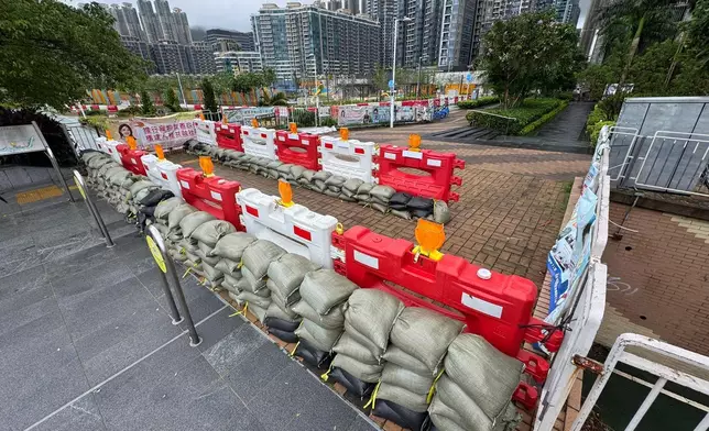 Government urges public to stay alert to flooding  Source: HKSAR Government Press Releases