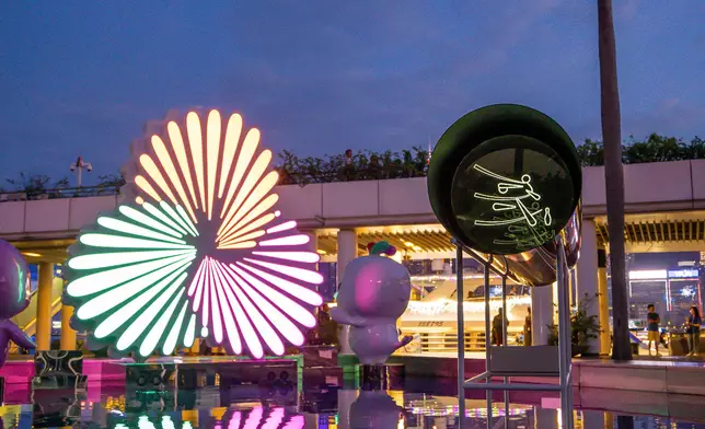 Lighting installation "Flowerworks on the Water" lifts curtain on Mid-Autumn Lantern Carnival 2025  Source: HKSAR Government Press Releases