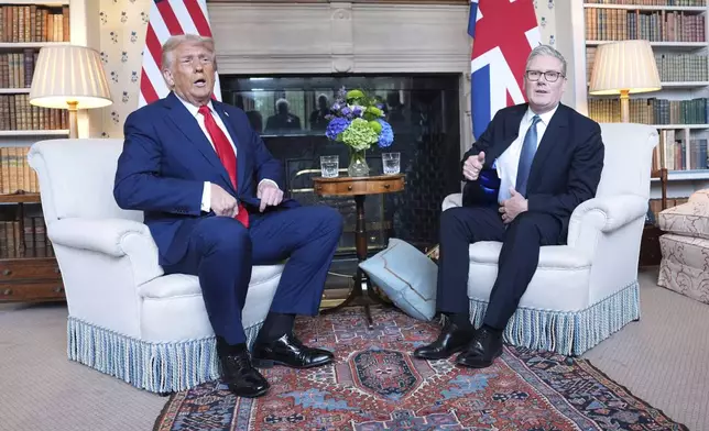 President Donald Trump meets Britain's Prime Minister Keir Starmer at Chequers near Aylesbury, England, Thursday, Sept. 18, 2025. (AP Photo/Evan Vucci)